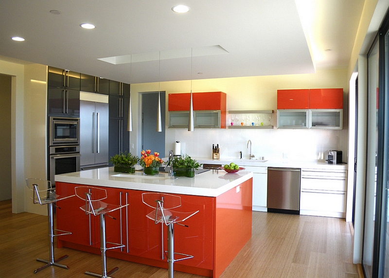 Оранжевая кухонная мебель
