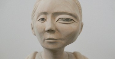 Искажения человеческих фигур в деревянных скульптурах Пола Каптейна