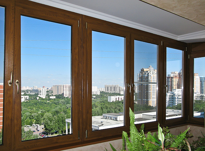 Панорамный балкон с видом на город