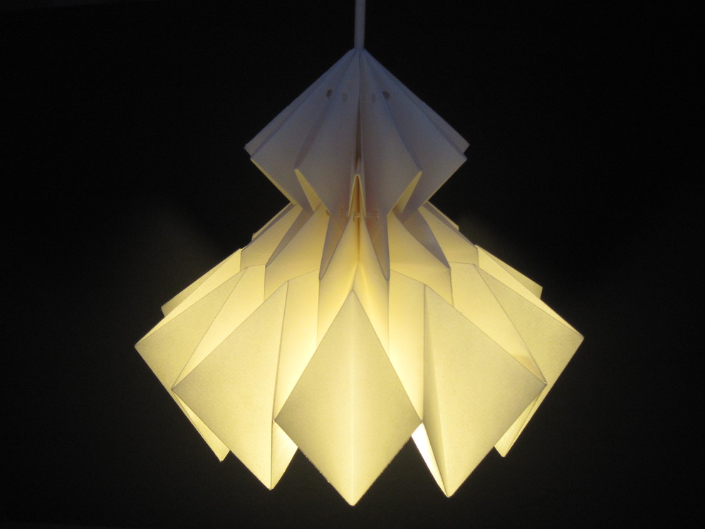Волгебный подвесной светильник в виде оригами