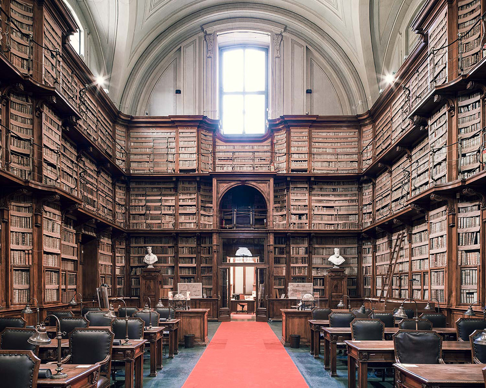 Интерьеры библиотек: впечатляющая серия фотографий от Тибо Пуарье