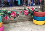 Ракель Родриго: цветочные вышивки крестом на фасадах зданий