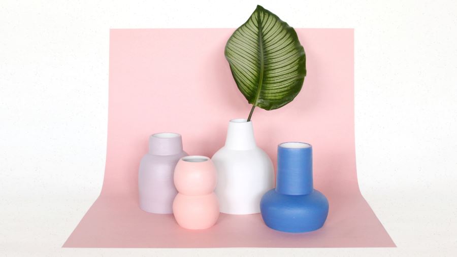 Cовременная декоративная керамика - вазы оригинальных форм от Linsey Hampton