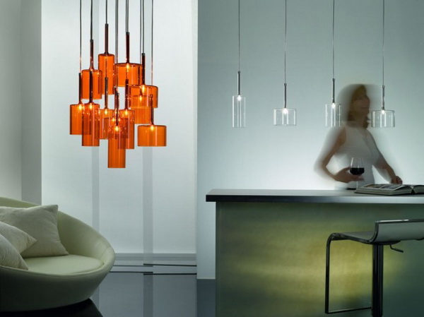 Оранжевые подвесные светильники Spillray от Axo Light
