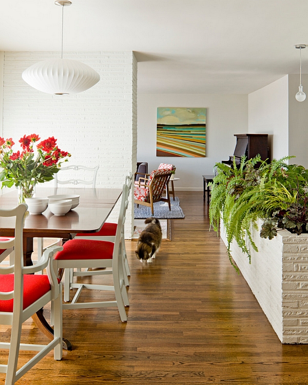 Яркий интерьер с элементами декора в квартире