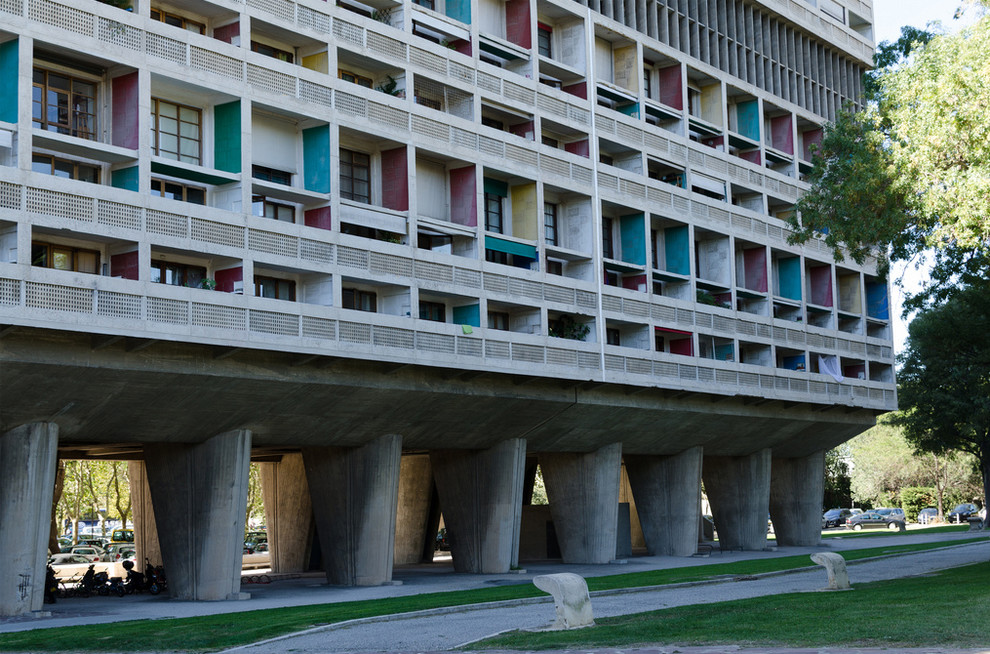 Многоэтажный дом Unite d'Habitation в Марселе от Le Corbusier`s