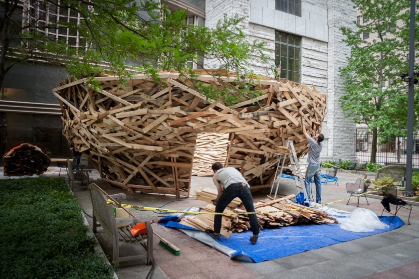Инсталляция The Reading Nest от художника Mark Reigelman, Нью-Йорк