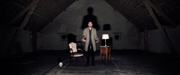 Кадры из музыкального клипа «The Wikisinger»