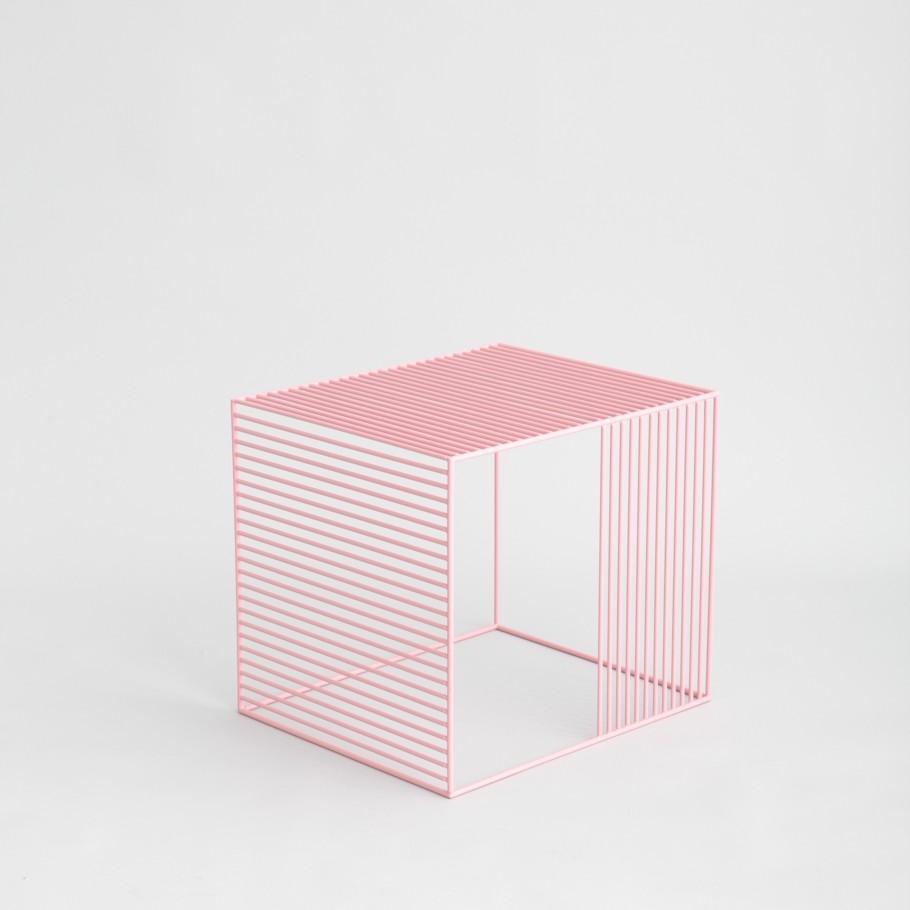 Утроенный куб. Журнальный столик куб икеа. Стол журнальный куб (белый/Luminar-172 цветы). Столик "кубик". Кофейный столик куб.